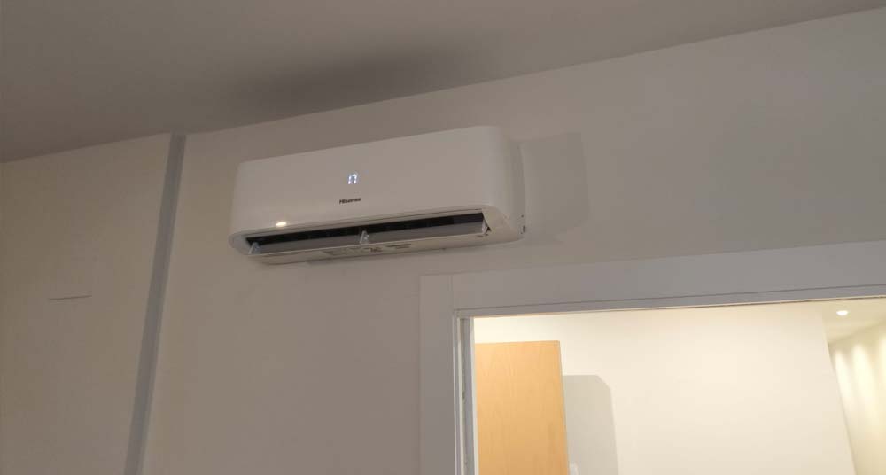 Instalación de aire acondicionado en Palencia Valladolid Burgos con Bomba Calor Hisense. Proyecto. Precio económico 1